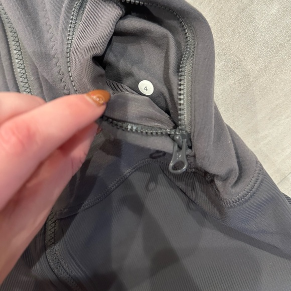 Lululemon Jacket - Picture 4 of 8